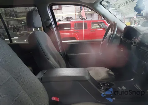 2004 Ford Explorer Xls from USA, damaged, VIN 1FMZU72K64ZB32700